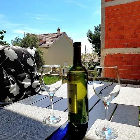 아파트 Tarita 트로기르