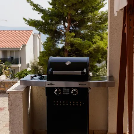 Tarita 아파트 트로기르